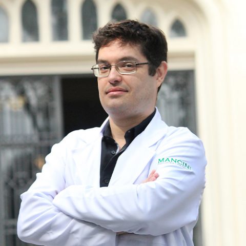 Dr. Lucas Silveira